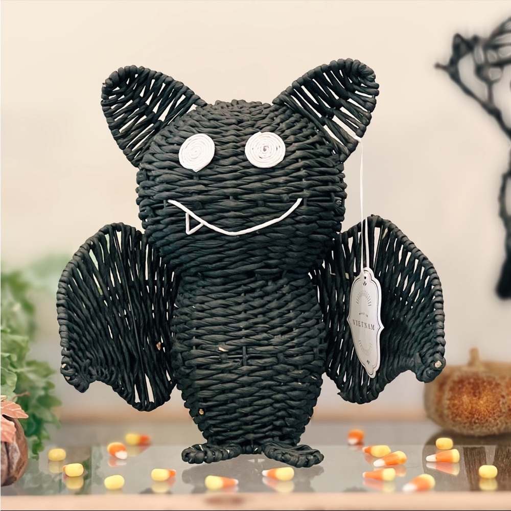 NWT Homegoods Black Woven Wicker Rattan Standing Bat Tabletop Halloween Decor